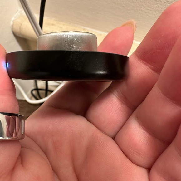 Oura gen 3 titanium Ring - Picture 7 of 7